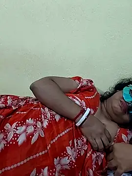 Snapshot of _MilkyBar chatting on 21, 7, 2026 MilkyBar online show from 21, 7, 2026