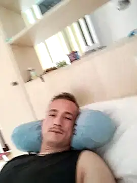 Snapshot of frankthefuck69 chatting on 14, 10, 2025 frankthefuck69 online show from 14, 10, 2025
