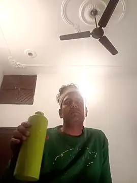 MAGNETICDADDY8 online show from 15, 3, 2025