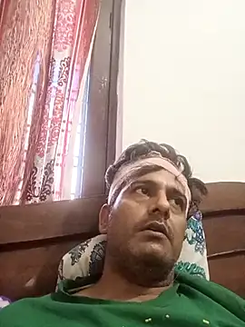 MAGNETICDADDY8 online show from 17, 3, 2025