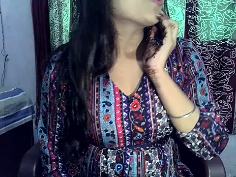 SIYA MAVI online show from 5, 12, 2025