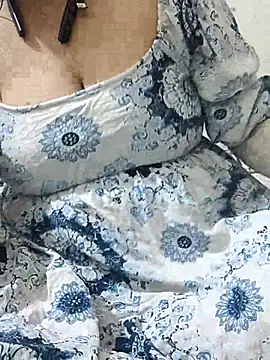 Snapshot of mallupriyapriya chatting on 19, 11, 2025 mallupriyapriya online show from 19, 11, 2025