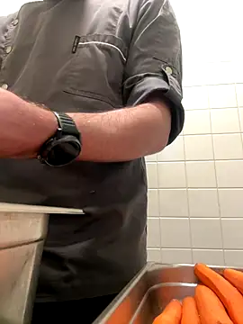 Snapshot of Pierre22000 chatting on 24, 10, 2025 Pierre22000 online show from 24, 10, 2025