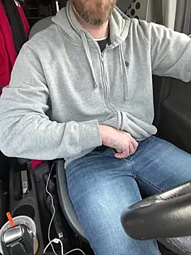 Snapshot of coreyl9718 chatting on 8, 2, 2025 coreyl9718 online show from 8, 2, 2025