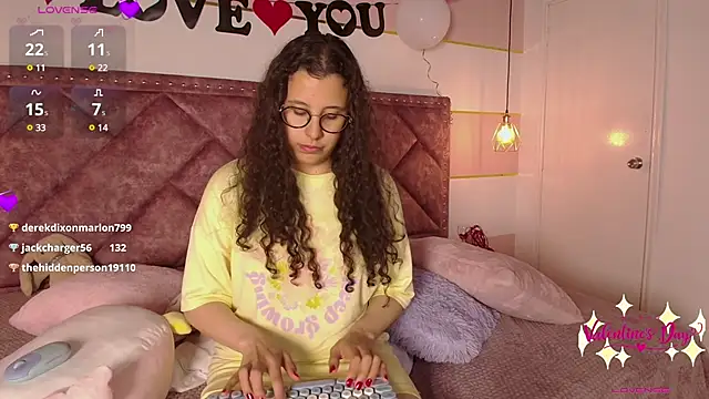 Snapshot of Charlotte__Miller chatting on 16, 2, 2025 Charlotte Miller online show from 16, 2, 2025
