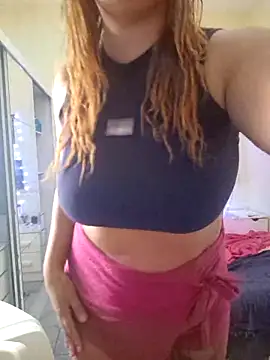 Snapshot of AliceRuivinha2 chatting on 1, 2, 2025 AliceRuivinha2 online show from 1, 2, 2025