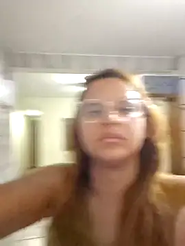 Snapshot of AliceRuivinha2 chatting on 17, 2, 2025 AliceRuivinha2 online show from 17, 2, 2025