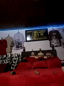 Snapshot of MILLER-LOVE chatting on 3, 1, 2025 MILLER-LOVE online show from 3, 1, 2025