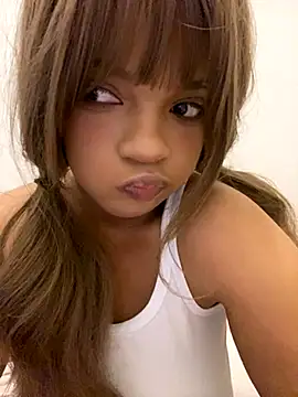 Snapshot of AwkwardJasminee chatting on 23, 11, 2025 AwkwardJasminee online show from 23, 11, 2025