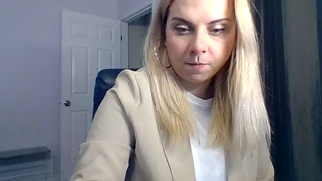 Snapshot of HappyIva chatting on 5, 10, 2025 HappyIva online show from 5, 10, 2025