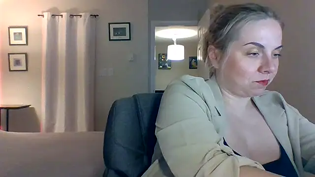 HappyIva online show from 13, 11, 2025