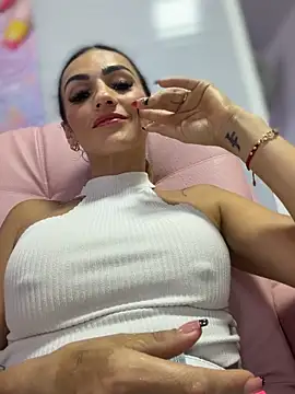 Snapshot of Samantha_bigboobs chatting on 10, 2, 2026 Samantha bigboobs online show from 10, 2, 2026