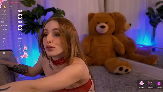 LunaBlossomX online show from 12, 1, 2025