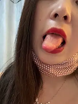 SSSniang- online show from 3, 3, 2025