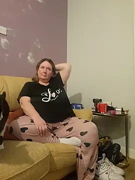 curvy girl71 online show from 10, 3, 2025