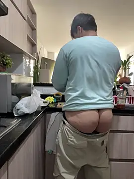 Thom Ohtani online show from 28, 10, 2025