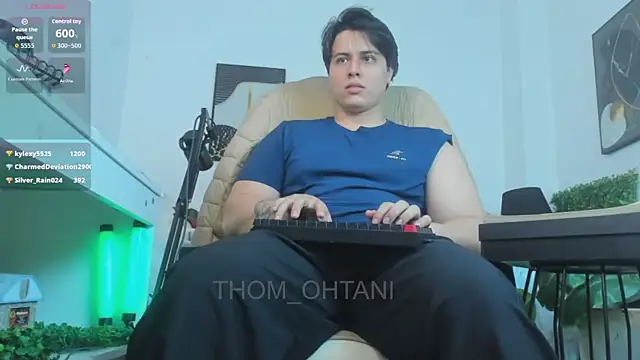 Snapshot of Thom_Ohtani chatting on 25, 6, 2026 Thom Ohtani online show from 25, 6, 2026