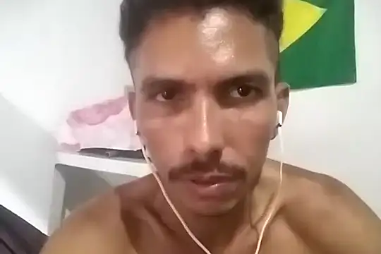 MagrinhoSaradoo online show from 17, 2, 2025