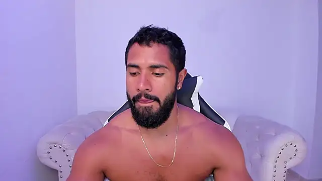 Santiago huntt online show from 17, 10, 2025