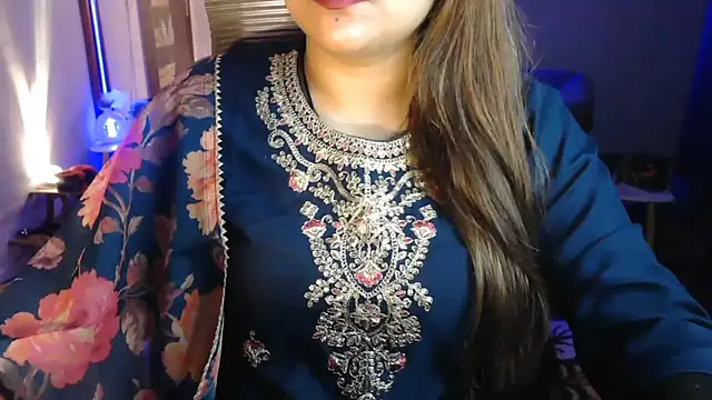 Snapshot of Mitikaa chatting on 15, 5, 2026 Mitikaa online show from 15, 5, 2026
