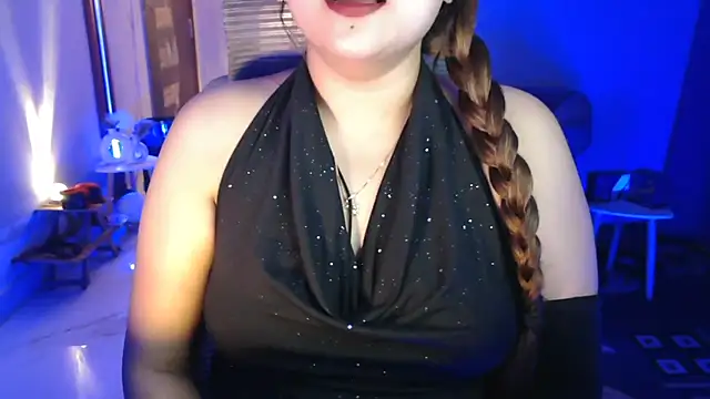 Snapshot of Mitikaa chatting on 17, 5, 2026 Mitikaa online show from 17, 5, 2026