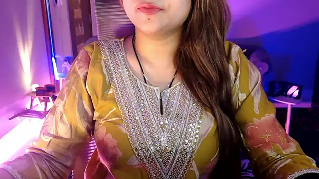 Snapshot of Mitikaa chatting on 2, 6, 2026 Mitikaa online show from 2, 6, 2026