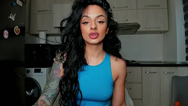 NNNoire online show from 25, 1, 2025