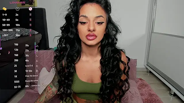 NNNoire online show from 9, 10, 2025