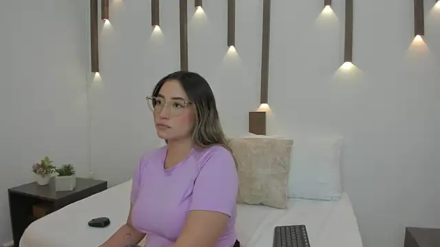Snapshot of antonella_cutie_ chatting on 17, 1, 2025 antonella cutie online show from 17, 1, 2025