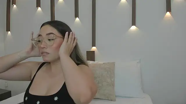 Snapshot of antonella_cutie_ chatting on 28, 1, 2025 antonella cutie online show from 28, 1, 2025