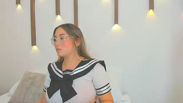 Snapshot of antonella_cutie_ chatting on 8, 3, 2025 antonella cutie online show from 8, 3, 2025