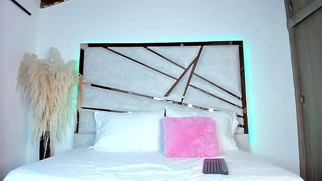 ssofijohnsonx online show from 11, 2, 2025