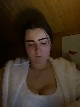 Snapshot of mewKate chatting on 2, 4, 2026 mewKate online show from 2, 4, 2026