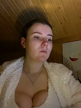Snapshot of mewKate chatting on 10, 4, 2026 mewKate online show from 10, 4, 2026