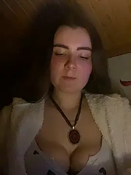 Snapshot of mewKate chatting on 15, 4, 2026 mewKate online show from 15, 4, 2026
