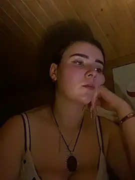 Snapshot of mewKate chatting on 9, 5, 2026 mewKate online show from 9, 5, 2026