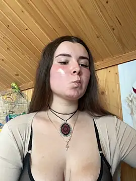 Snapshot of mewKate chatting on 3, 6, 2026 mewKate online show from 3, 6, 2026