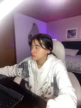 Snapshot of Camila_pinkk chatting on 8, 3, 2025 Camila pinkk online show from 8, 3, 2025