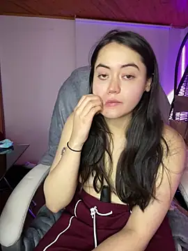 Camila pinkk online show from 15, 4, 2026