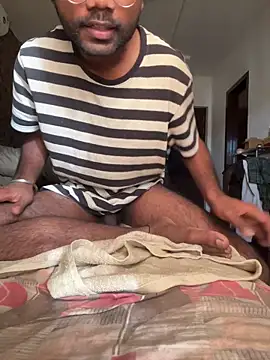 Snapshot of bottomssr chatting on 23, 12, 2025 bottomssr online show from 23, 12, 2025