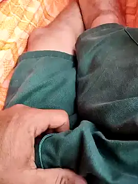 Snapshot of xandeenara25 chatting on 5, 1, 2025 xandeenara25 online show from 5, 1, 2025