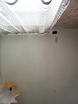 Snapshot of Lauren_Amabel chatting on 20, 12, 2025 Lauren Amabel online show from 20, 12, 2025