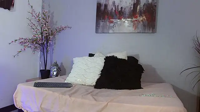 Charlot Vega  online show from 5, 3, 2025