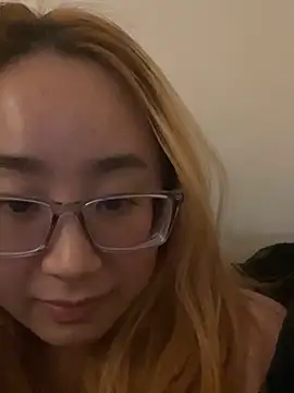 Snapshot of suki889 chatting on 11, 1, 2025 suki889 online show from 11, 1, 2025