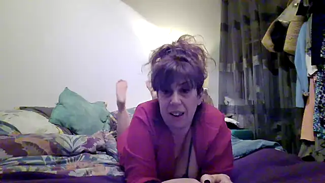 Snapshot of sweetinside_ chatting on 17, 12, 2025 sweetinside online show from 17, 12, 2025