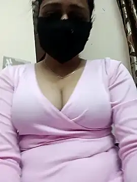 Snapshot of karishma_kappur chatting on 11, 1, 2025 karishma kappur online show from 11, 1, 2025