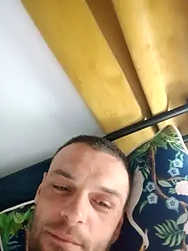 Snapshot of emileeion chatting on 9, 11, 2025 emileeion online show from 9, 11, 2025