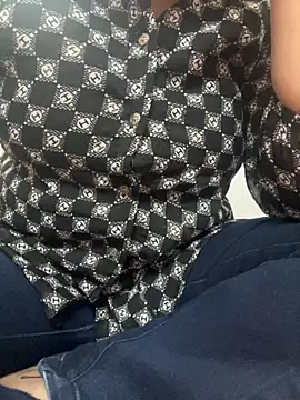 Snapshot of Red-Magic-25 chatting on 22, 11, 2025 Red-Magic-25 online show from 22, 11, 2025