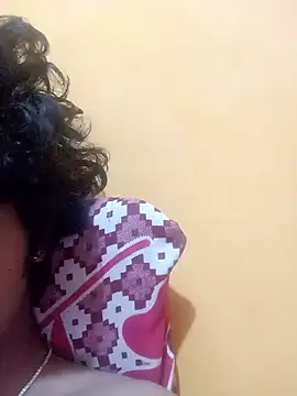 Snapshot of CosmicEmuu chatting on 8, 1, 2025 CosmicEmuu online show from 8, 1, 2025