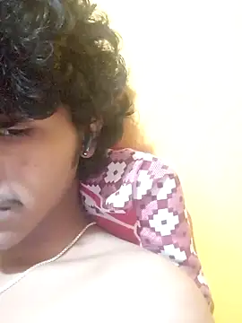 Snapshot of CosmicEmuu chatting on 12, 1, 2025 CosmicEmuu online show from 12, 1, 2025